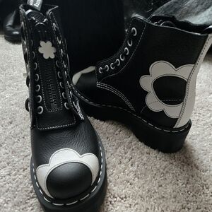 Dr Marten Boots. Never Worn. Womens Size 8